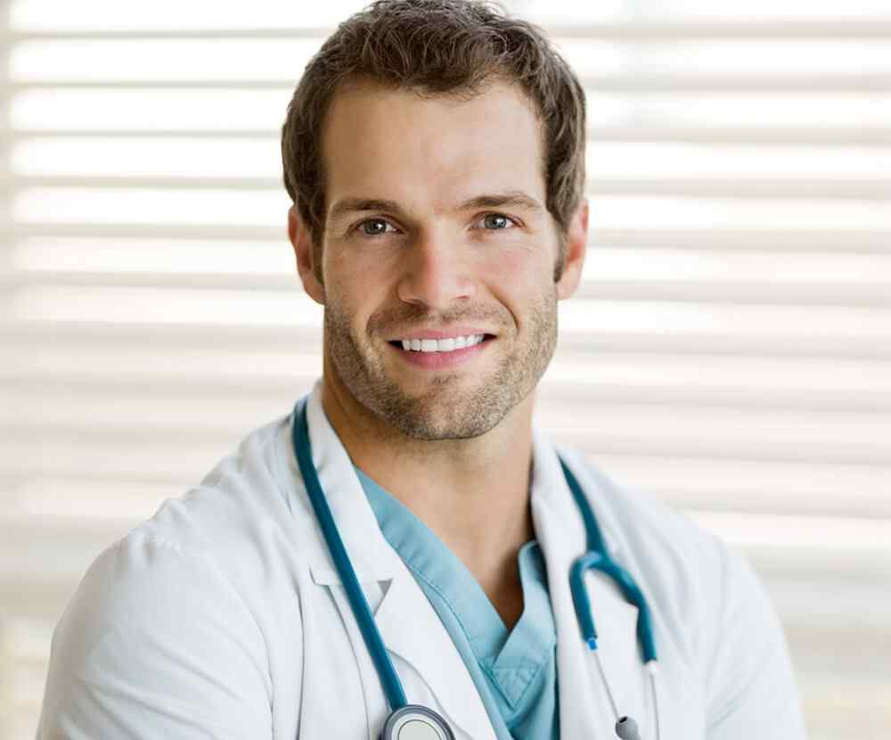https://www.drmdentalclinique.ro/wp-content/uploads/2019/02/team_03.jpg